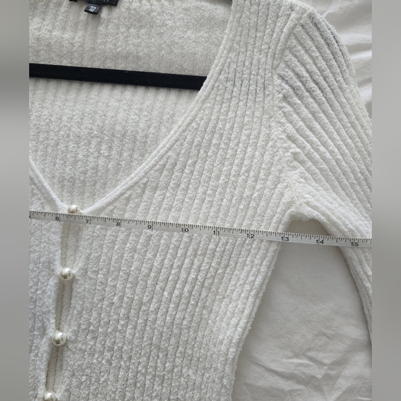 Dynamite White Ribbed Pearl  Button-Up Cardigan - Picture 8 of 8